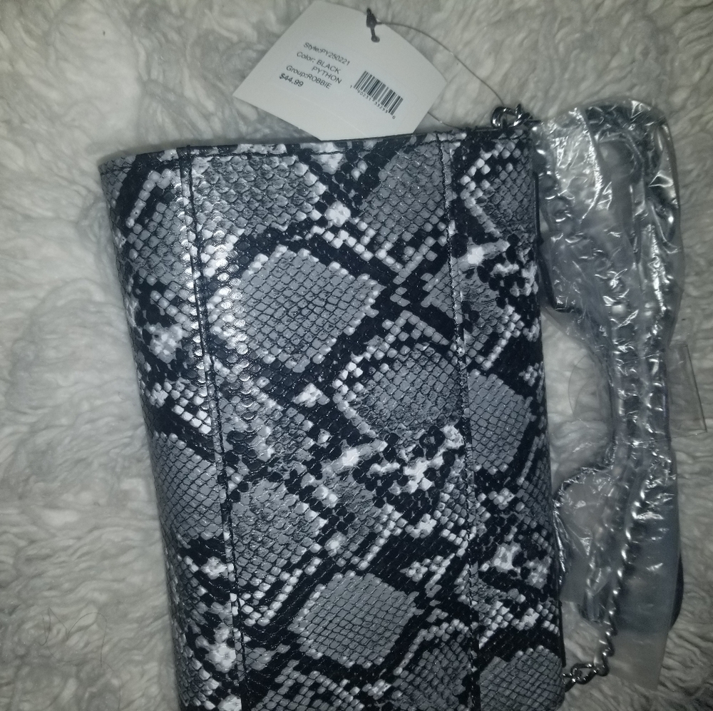 Crossbody purse